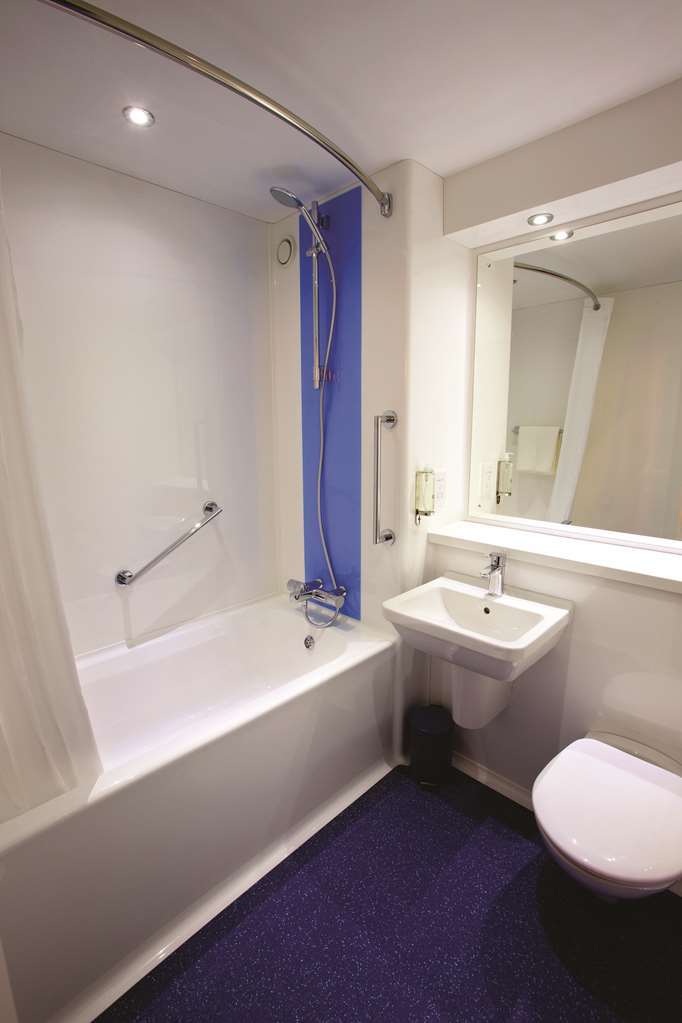 Travelodge Milton Keynes Old Stratford Habitación foto